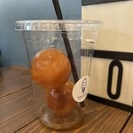 ロールドアップ  - アイスコーヒーの氷がまん丸で可愛い♡