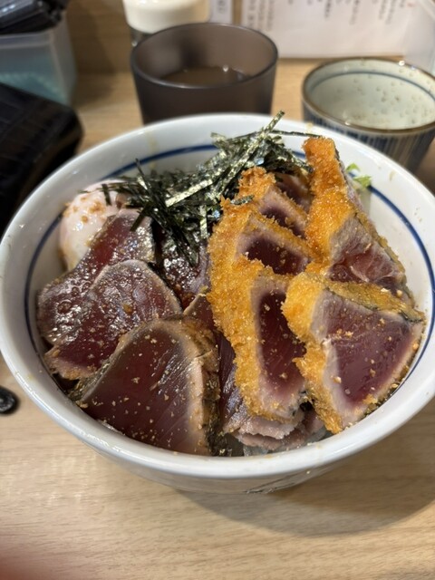神戸・中央区＞ 「才谷梅太郎」のトリプル丼：地域ニュース