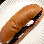 おうちパン工房 ひーPAN - ブルーベリーチーズクリームこっぺ