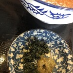 麺屋 鶏ノ湯 - バラ海苔と柚子胡椒で味変が楽しい！