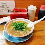 しぇからしか - ラーメンと紅ショウガ