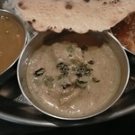 月とスパイス - 限定カレー(追加料金カレー)のさつまいものカシューナッツカレー