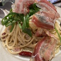 BATIDA - 燻製ペペロンチーノ　グアンチャーレとアンティチョーク