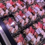 オーケー - 店内（握り寿司10貫）