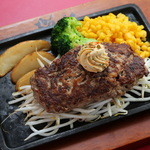 Resutoran Sengoku - 【ステーキハンバーグ】食べたらやみつき！お味はせんごくバター、和風おろし醤油、ガーリックマヨネーズからお選びいただけます。