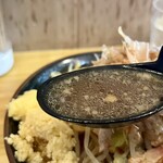 ラーメン専門 宮の森 - スープ