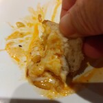 eman - バゲットにソースを絡めて