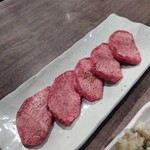 新ホルモン焼肉 びっくりや - 