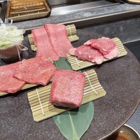 西麻布 焼肉 X - 