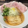 醤油らーめん ピース 豊中店