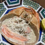 だんだん - カニの足の下にもカニ身と味噌一杯