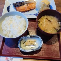 圓 弁柄 渋谷ストリーム - 