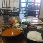 センマイル。 - 奥のテーブルでのんびり食べました