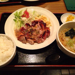 武屋食堂 - チキンステーキとミニラーメン