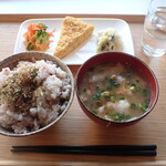 トーコーキッチン - ジャーマンオムレツ副菜二品、豚汁 ご飯 