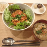 トーコーキッチン - タコライス 副菜二品、豚汁