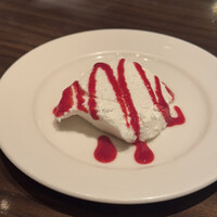 grigio la tavola - 