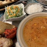 アリズ ハラール キッチン - 