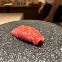 鮨 由う - 