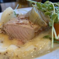 LE PORTIER Par Aux Delices de dodine Toranomon - 厚い豚肉をじっくり焼き上げたわけね。そこにジューシーの理由がある