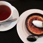 ブラン・ピエール - ２０１４年６月再訪。クリームブリュレと紅茶。