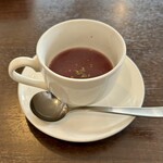 バルバルキッチンアメリ - カップコンソメスープ
      今日は紫いもが加わっている。