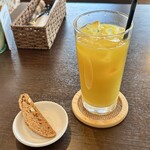 バルバルキッチンアメリ - オレンジジュース(¥200)