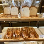 ベーカリー 柳月堂 - 