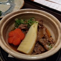 門 - 牛肉と野菜の炊合せ。