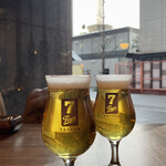 Pub & Grill 7 TAPS TAVERN - 