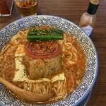 中華そば タンポポ - デフォでタバスコ入ってますが、お好みで…