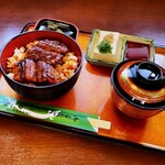うなぎ 初音 - 料理写真:梅うなぎ丼（2切れ）