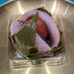 日影茶屋 菓子舗 - 苺さくら餅
