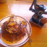 珈琲所コメダ珈琲店 - クラブハリエ監修 ショコラノワール ミニサイズ ＆ ミルキーミルクレープ ＆ アイスコーヒー たっぷりサイズ 氷抜き ＆ モーニングサービス ローブパン バター 手作りたまごペースト