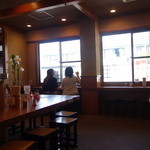 中村うどん - 店内はカウンター席中心です