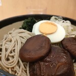 286380616 - 冷しいたけ五目¥600＋大盛¥160　ホリゾンタルアングル