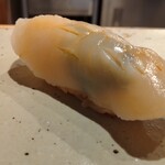 すしやのたい悟 - 平貝（煮切り）