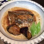 旨酒・料理 酢重ダイニング - 二切れです。