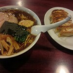 支那そばでんでん - 支那そば餃子セット