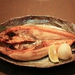 Kaisen Izakaya Hananomai - 大きなほっけの他にも自家製干物などもご用意！