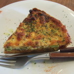 fika. - 野菜とベーコンのキッシュ