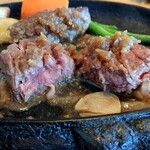 クローバーステーキハウス - 焼き加減はおススメのミディアムレア