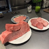 肉 希々 - 