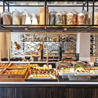 宿泊していなくても利用できるワンランク上の“朝食ブッフェ”