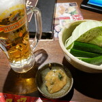 山内農場 - お通し・キャベツときゅうり特製みそでいただく。