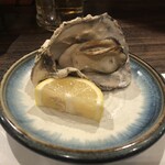 牡蠣ひよっこ商店 - 蒸し牡蠣