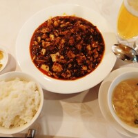 赤坂 四川飯店 - 麻婆豆腐ランチ　1600円　　ランチビール　600円　ランチビール　600円