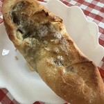 コムズ ベーカリー - ゴルゴンゾーラとハニーパン