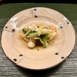 麻布室井 - 白甘鯛の鱗揚げ 山菜の焼き浸し