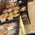 コムズ ベーカリー - 焼きたてパン